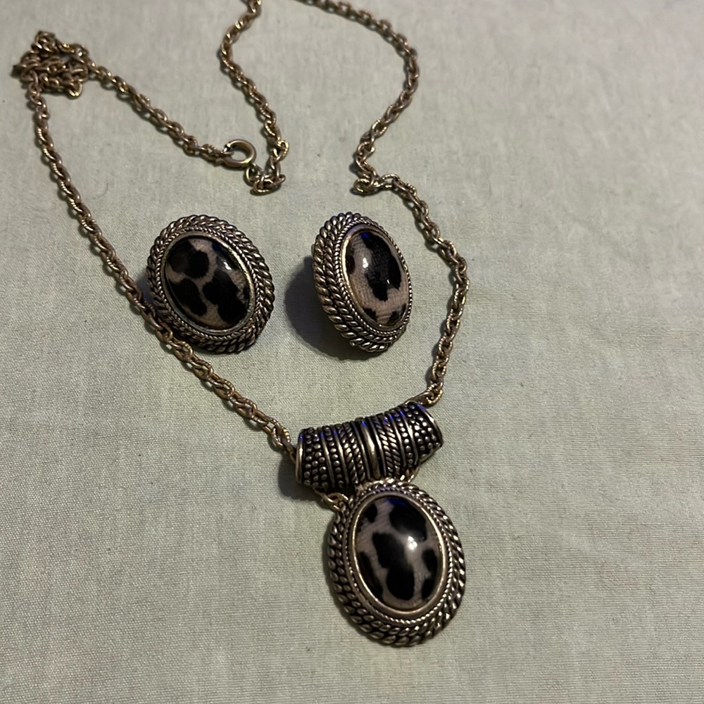 Animal print necklace and earrings
